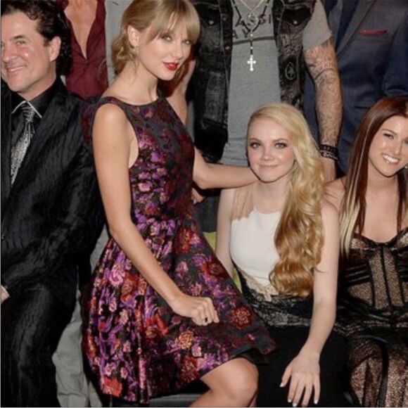 Alice + Olivia Foss Brocade Fit & Flare Floral Jacquard Dress Size 0 - Picture 2 of 15